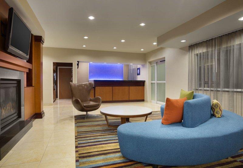 Fairfield Inn & Suites Fort Worth University Drive Exterior photo